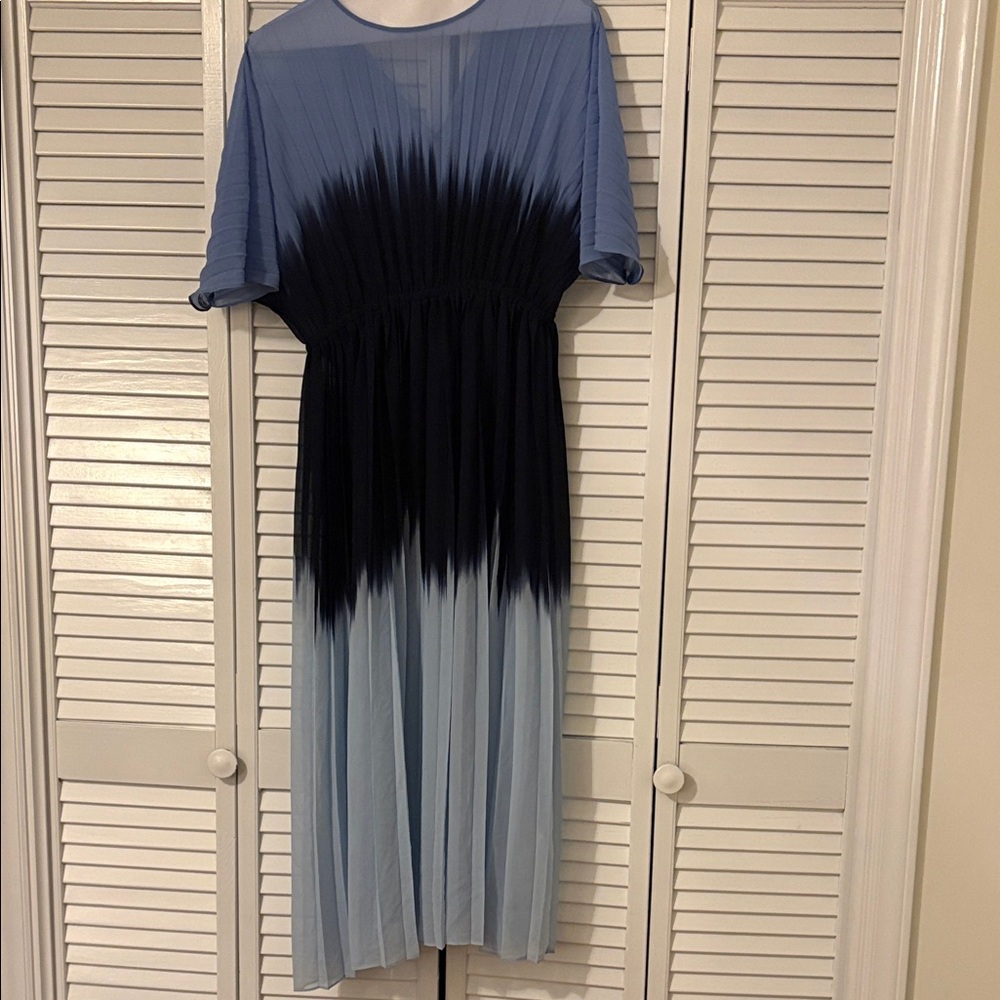 Banana Republic Light Blue and Black Ombre Pleated Midi Dress